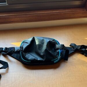 Cotopaxi Allpa X 3L Hip Pack Black with bold accents